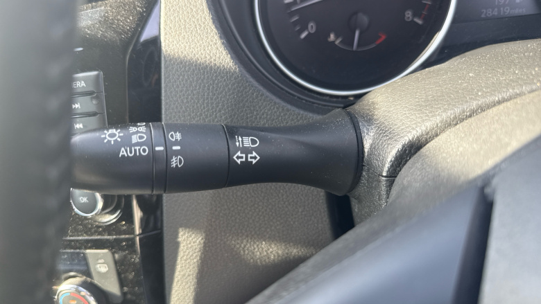 Nissan Qashqai 1.3 DiG-T Acenta Premium 5dr Petrol Hatchback